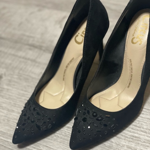 Sam Edelman Circus Black, Suede, Closed-toe Heels sz 6.5 BARELY WORN! - Picture 2 of 9